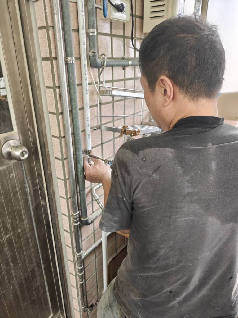 五股五工一路｜冷熱水管重新配置完成！穩定水壓、舒適升級！｜嚮瀚工程