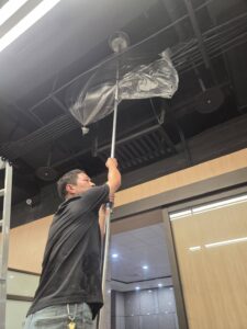 台北水電工程承包｜內湖權東路洗孔增加排水增加鐵捲門電燈迴路-1